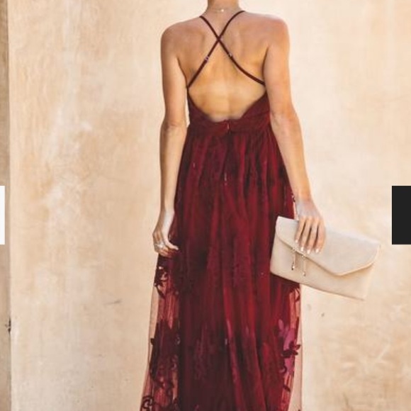 Lace burgundy dress - Picture 3 of 4